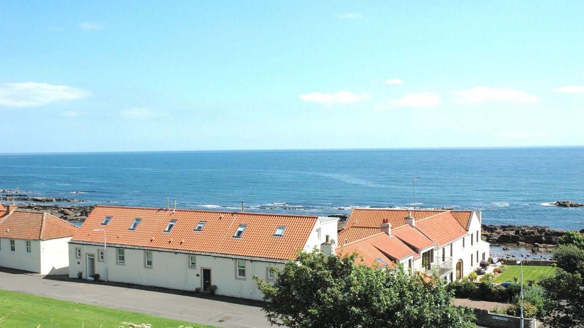 Kilrenny House | Newly renovated seafront cottage with stunning 180 degree panoramic sea views