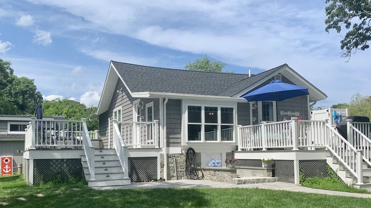 Wareham Cottage | Newly Renov. Water Front Cottage w/Deck, Fire Pit-Short Stroll to Private Beach