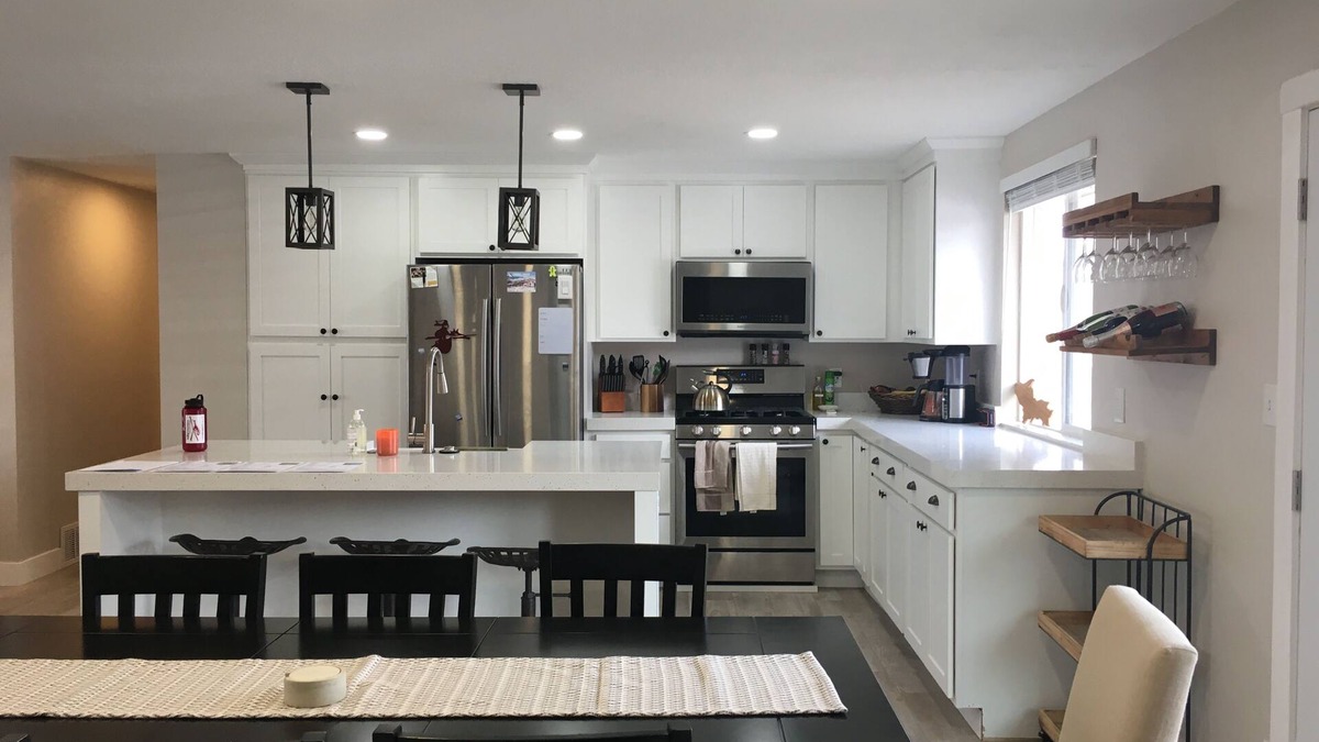 Cottonwood Heights House | Newly renovated house at the base of the canyon