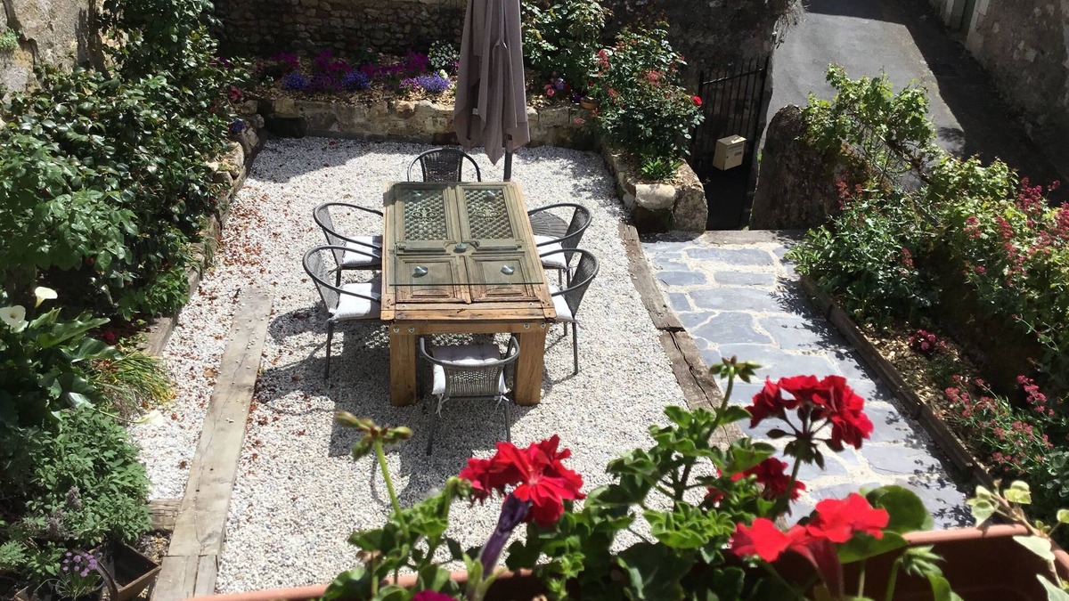 Montreuil-Bellay House | Newly renovated home for rental in the Loire Valley - Montreuil Bellay,