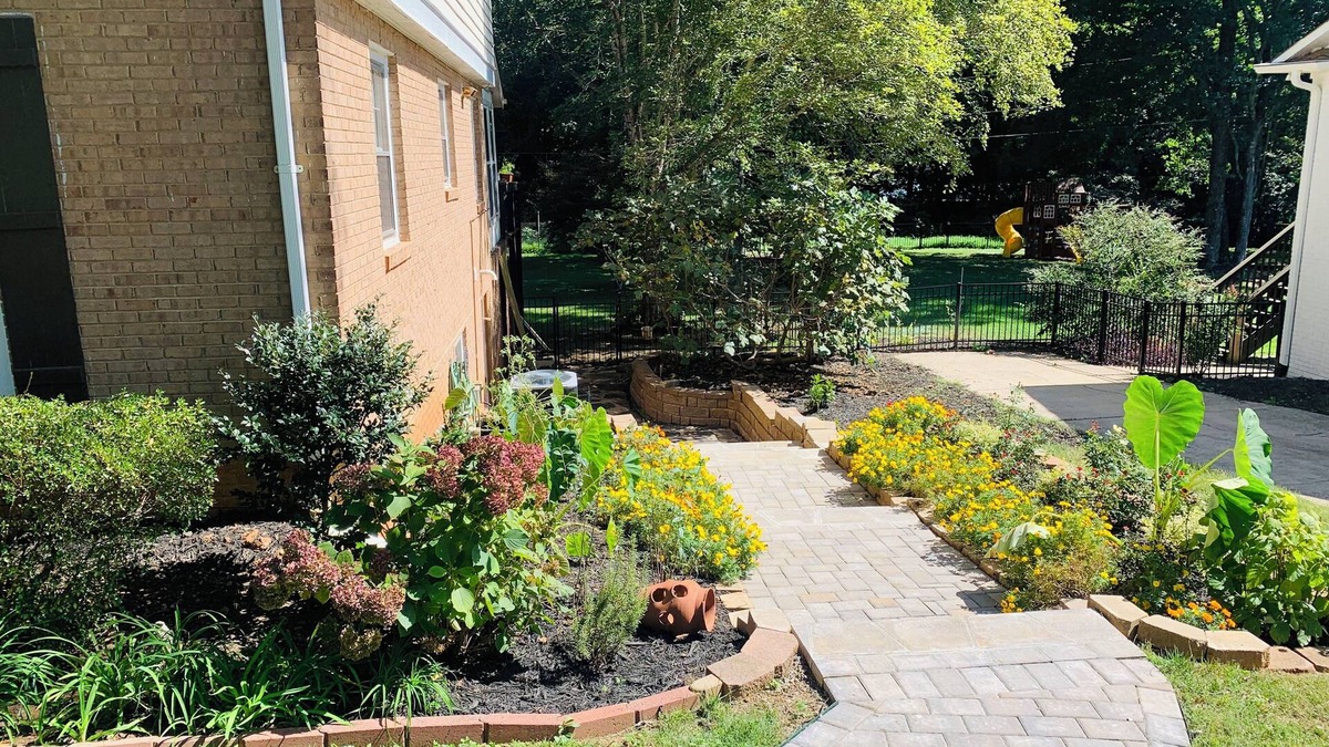 Cotswold Apartment | Newly Renovate One Bedroom Apartment - Garden Terrace Vista in Costwold Arean