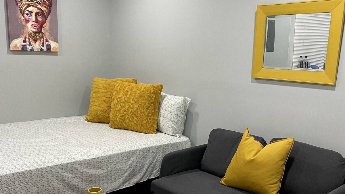 Downtown Baltimore Apartment | Newly Renovated 1 bedroom Apartment