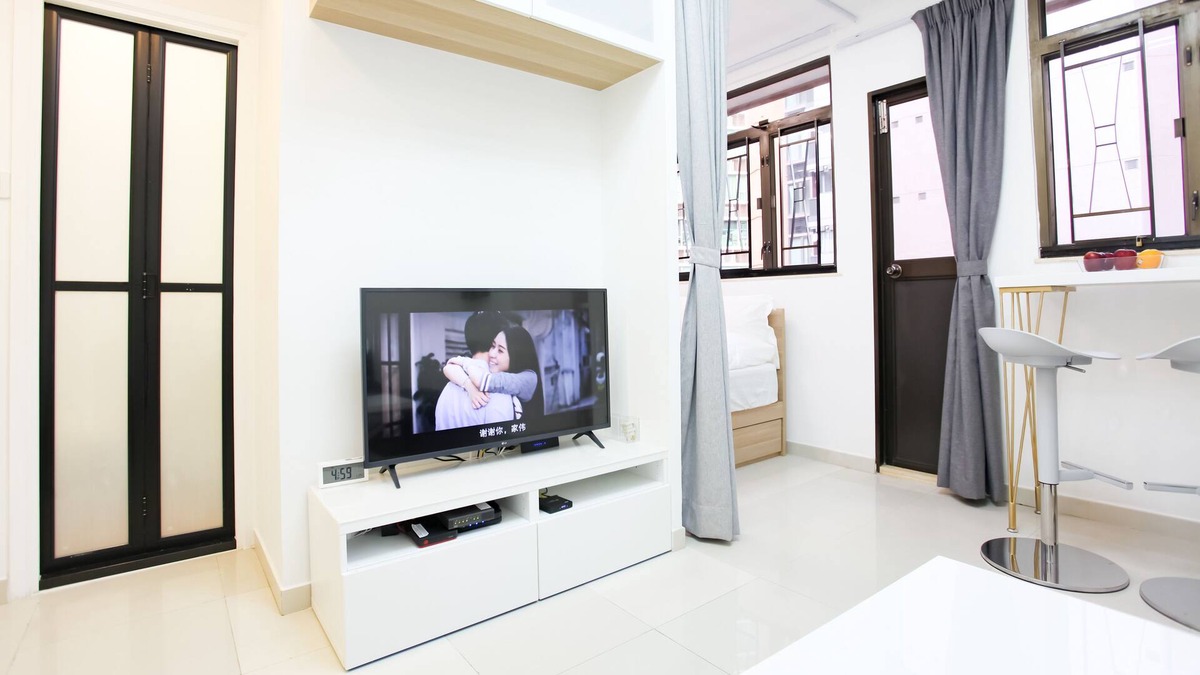 Causeway Bay Apartment | Newly renovated 12C With private Rooftop and Balcony