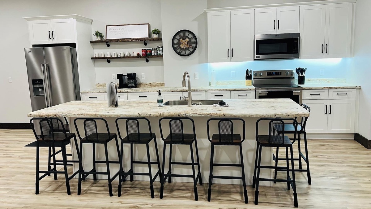 Dyersville Apartment | Newly Renovated 2-bedroom apartment in charming Dyersville, IA