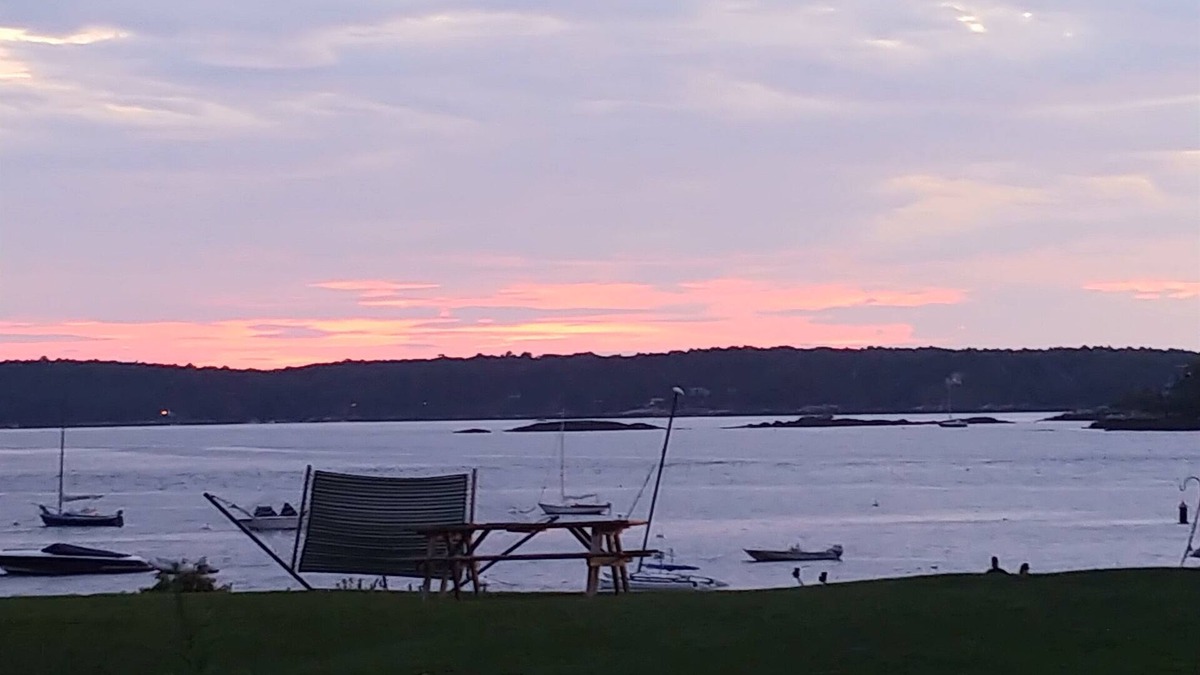 Pemaquid Beach Apartment | Newly Renovated 2 BR 1 BA walking distance to Pemaquid Beaches