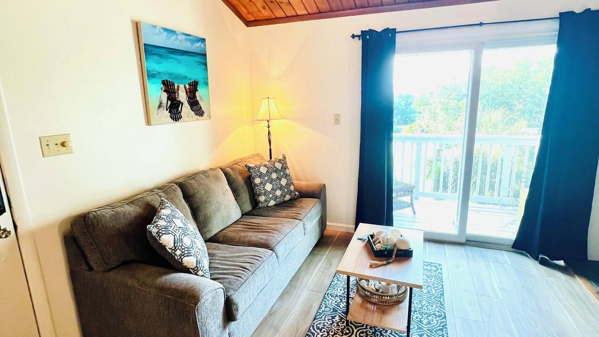Ocean Ridge Condo | Newly Renovated. 2BR condo, Resort amenities, golf course view, beach access.