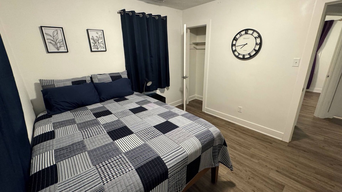 Elizabethtown House | Newly renovated 2-bedroom house in lovely downtown Elizabethtown on quiet street
