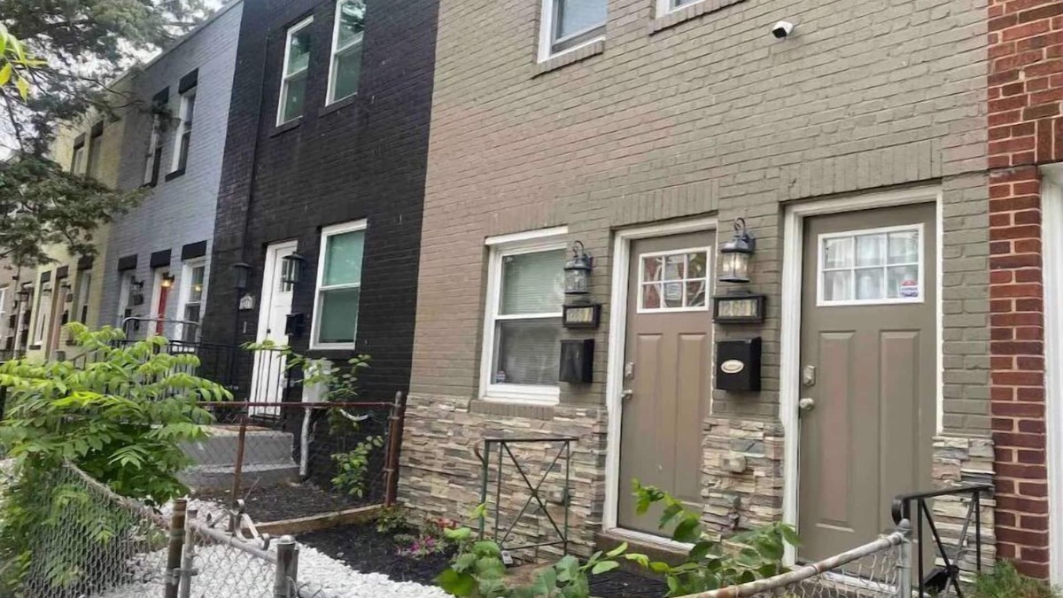 Northeast House | Newly Renovated 2BD 2BR unit in the heart of NE DC!