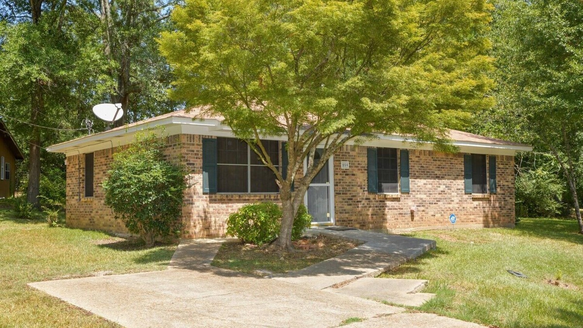 Louisville House | Newly Renovated 3-Bedroom - William's Haven 5C with WiFi & AC, Louisville MS