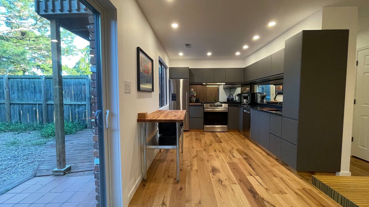 Columbia Condo | Newly Renovated 3 Bedroom in the Heart of Columbia