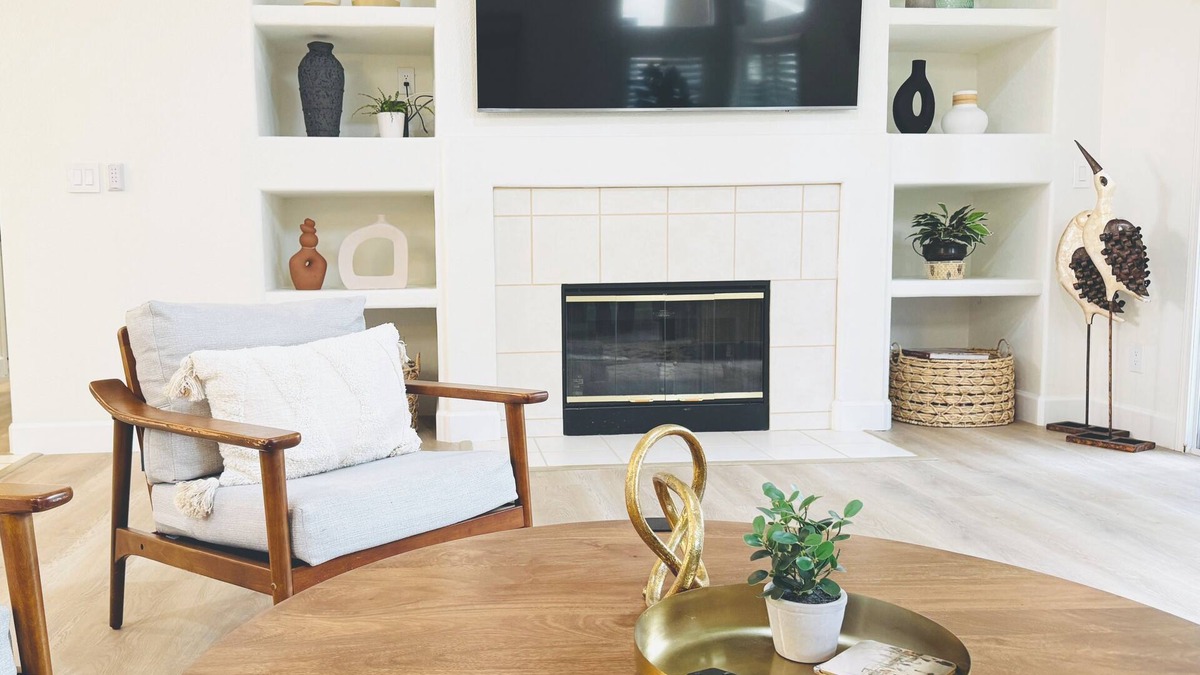 Raisin House | Newly Renovated 3 Bedroom 2 Bath Spacious Modern House in NE Fresno