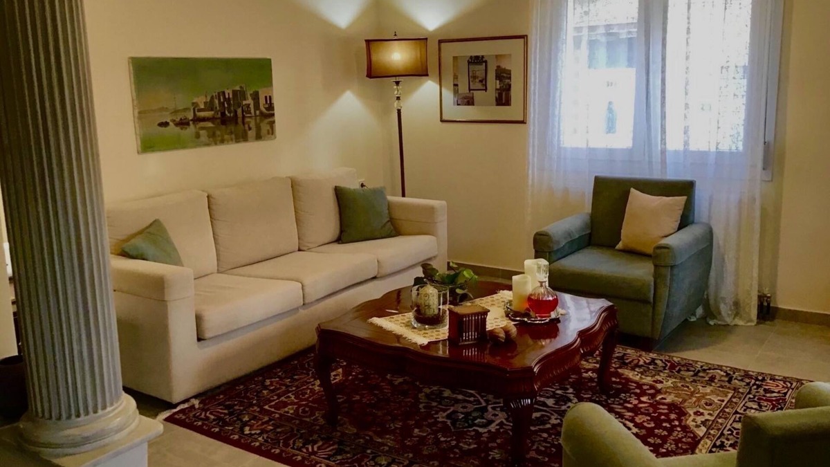 Volos City Centre House | Newly renovated 3 bedroom home with easy parking in volos