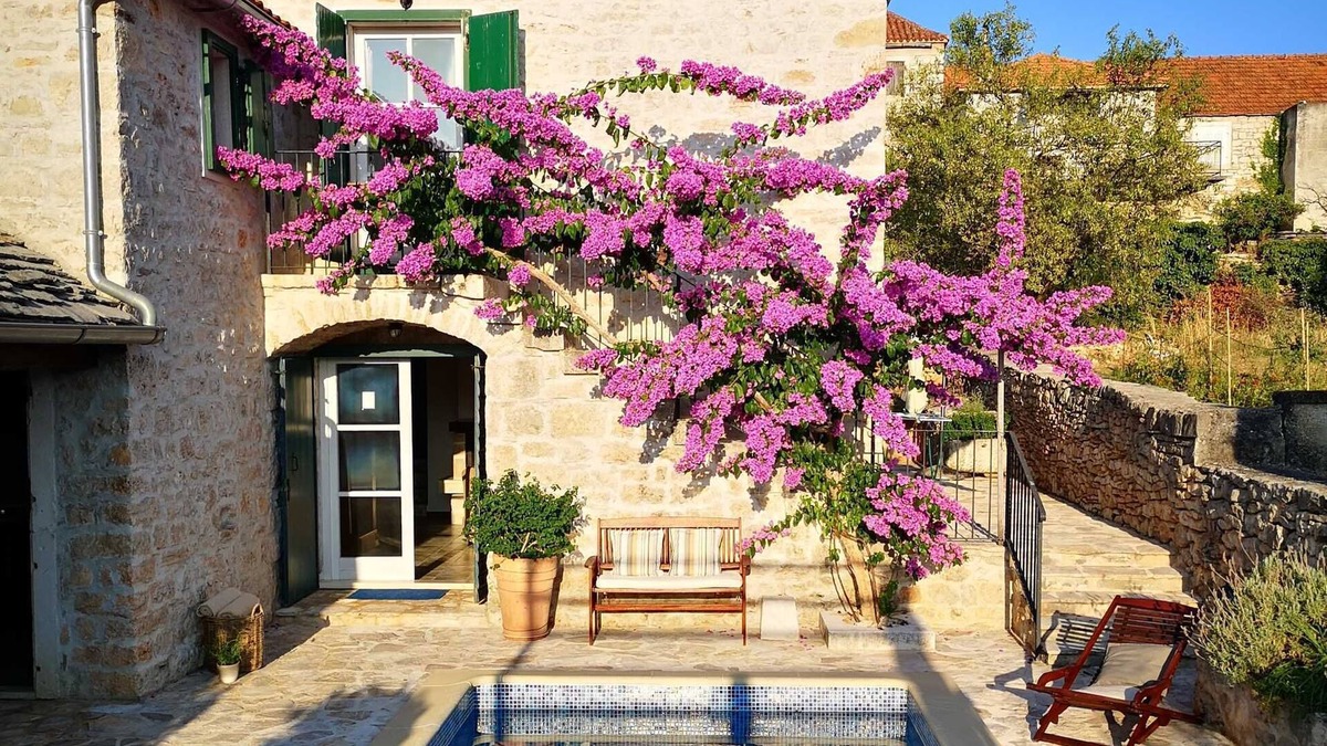 Mirce Villa | Newly renovated 3-BR Dalmatian stone Villa with Pool for 6-8 Guests