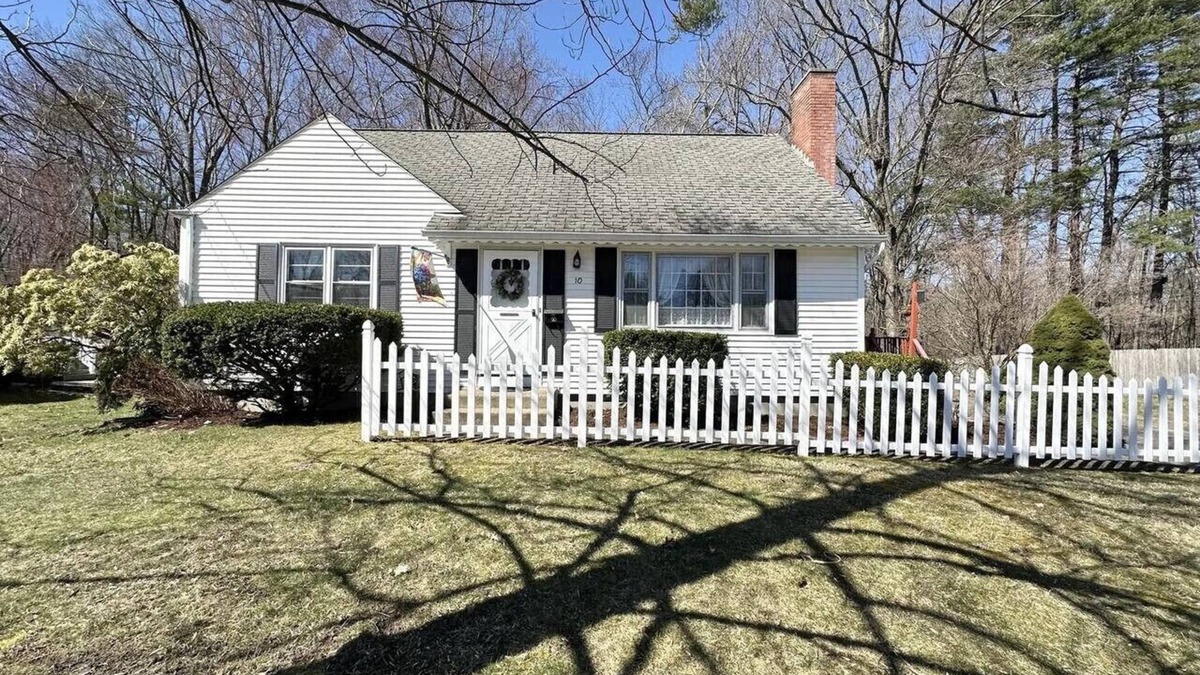 Southwood Acres House | Newly Renovated 4 Bedroom House