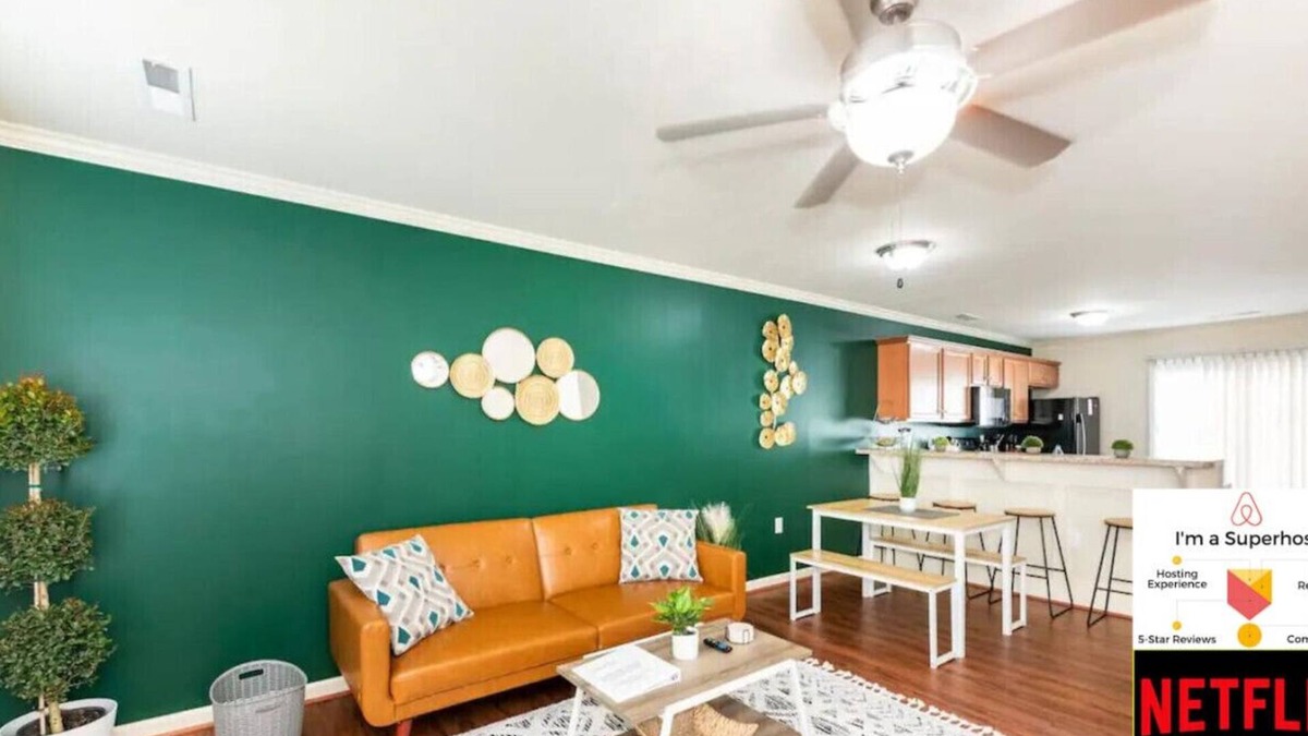 Hubert House | Newly Renovated-Central Jacksonville/Lejeune/Beach