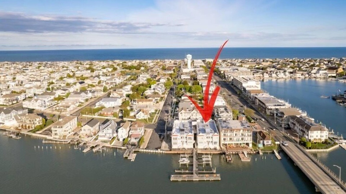 Stone Harbor House | Newly renovated condo in the heart of Stone Harbor!