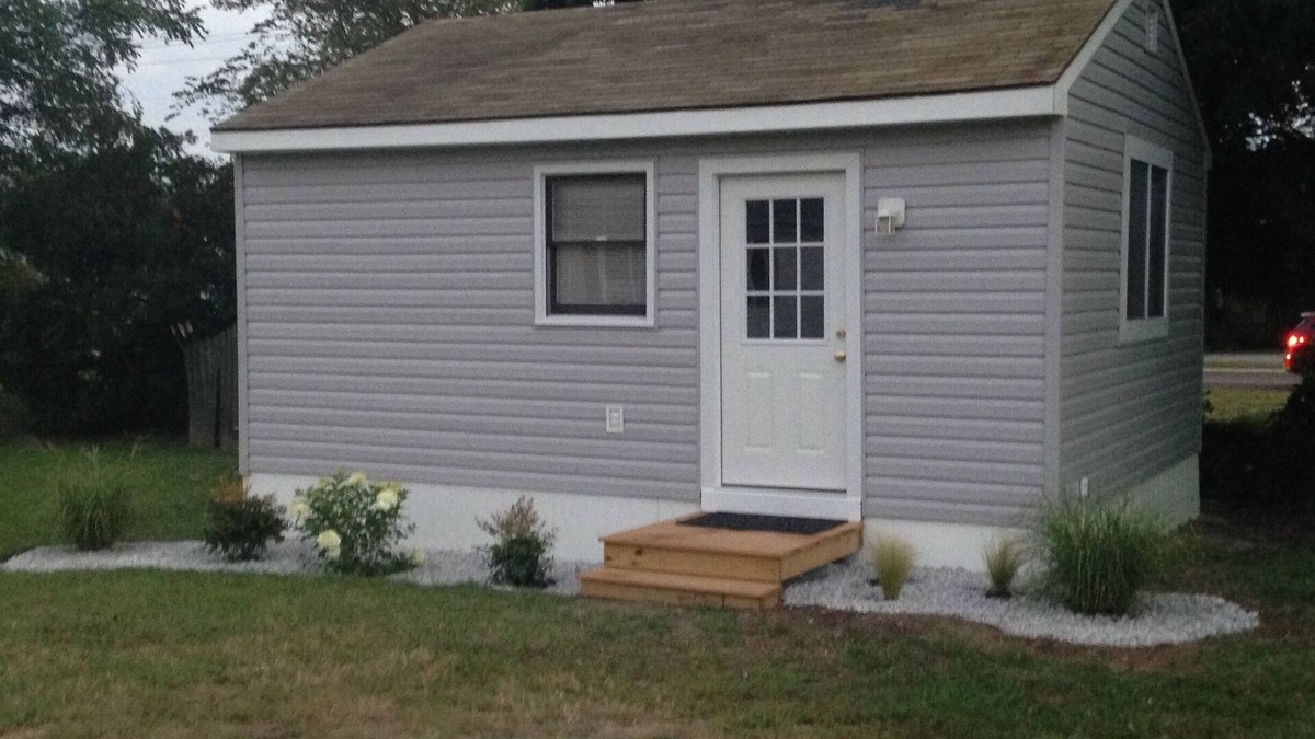 Chincoteague Cottage | Newly Renovated Cottage On Main Street - Professionally Sanitized