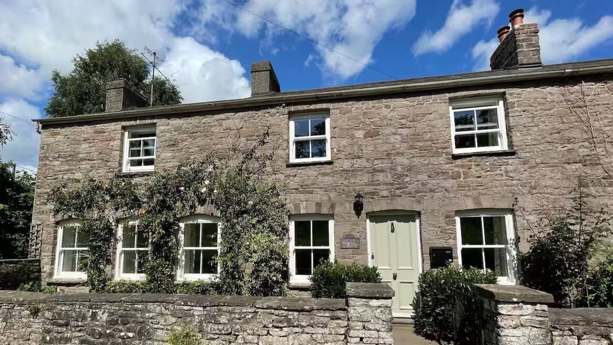 Talybont-on-Usk House | Newly renovated cottage & great location! Space for 10