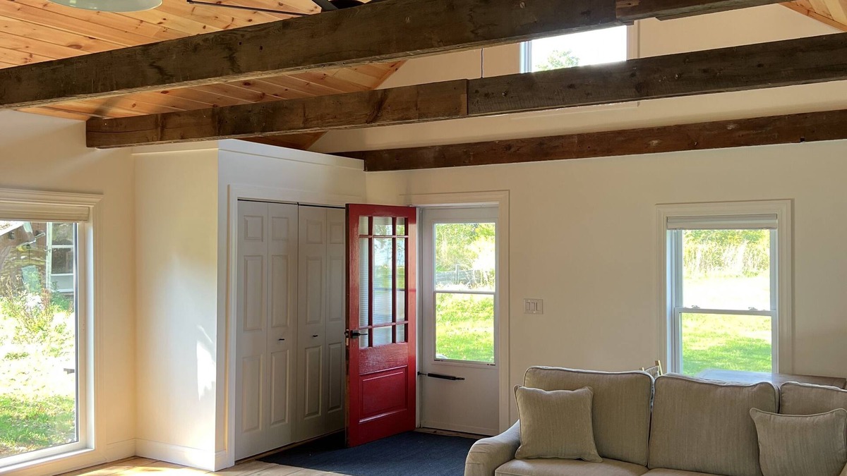 Jefferson Other | Newly Renovated Country Farmhouse. Great room, Large kitchen, Bright 3 bd/2.5 ba