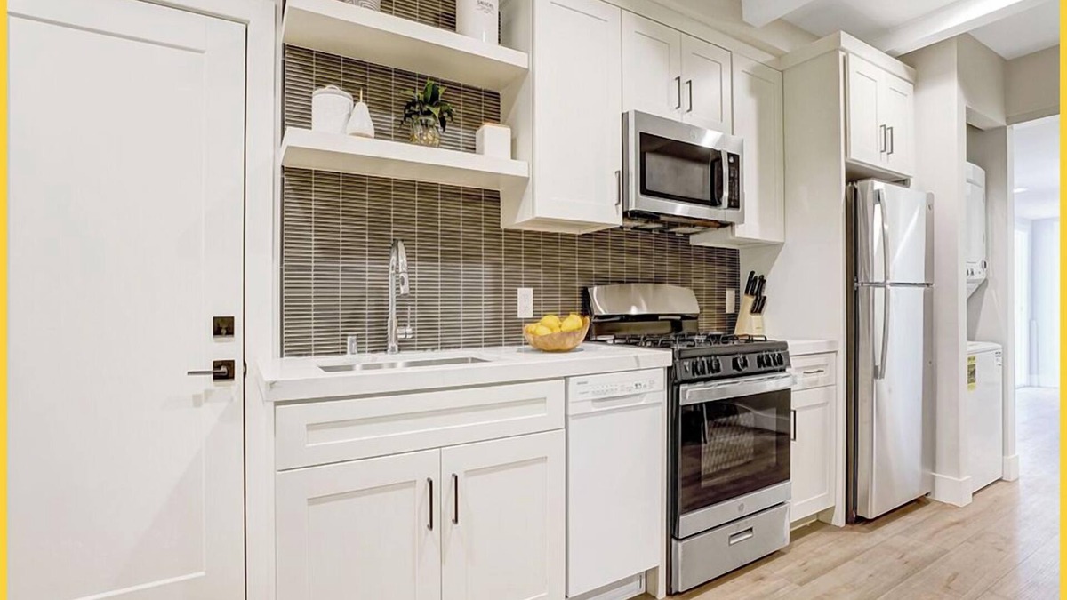Fullerton House | Newly Renovated & Elegant 2BR only 4mi to Disney