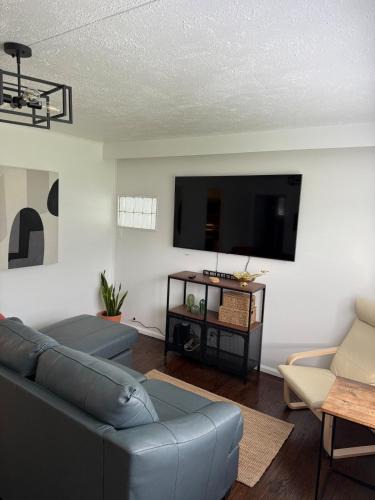 Northside House | Newly Renovated Entire 3 Bedroom House - Cincinnati