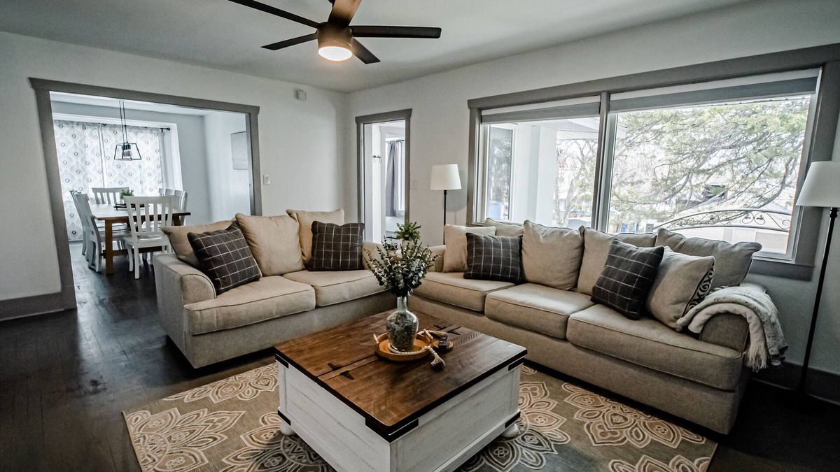 Logan House | Newly renovated farmhouse!
