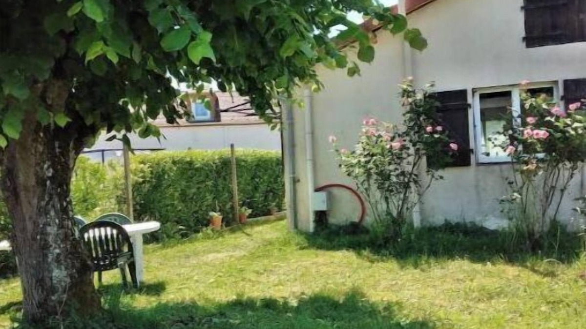 Paray-le-Fresil House | Newly renovated detached house