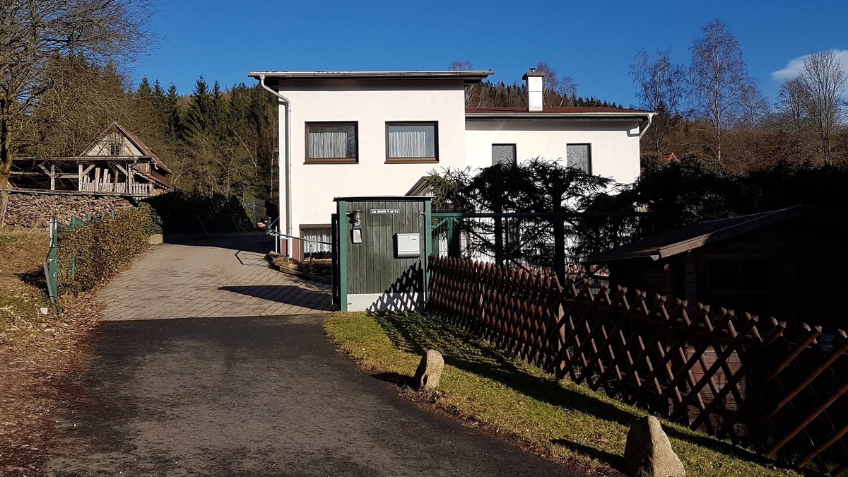 Zella-Mehlis House | Newly renovated holiday home Matthes