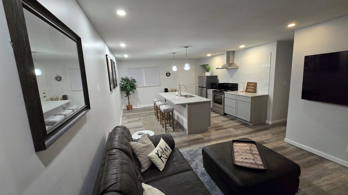 Danville House | !Newly Renovated home-Super Cozy with open concept!nThe Sweet 2