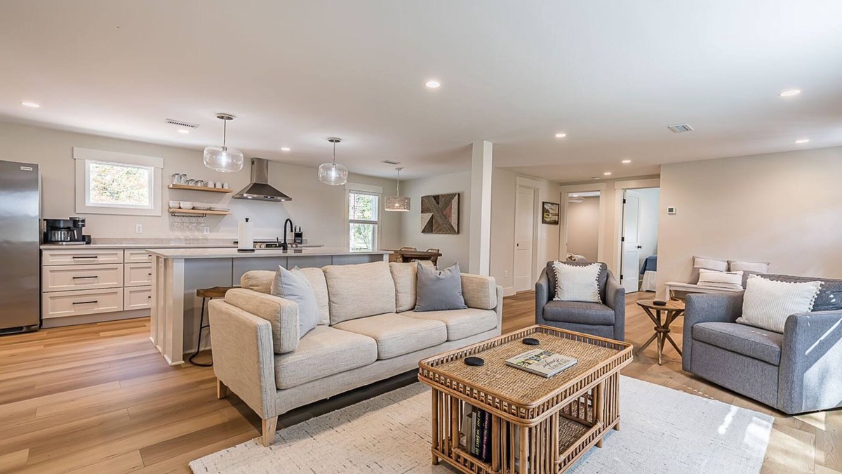 Burton House | Newly Renovated LowCountry Cottage with Marsh Views - Sleeps 6
