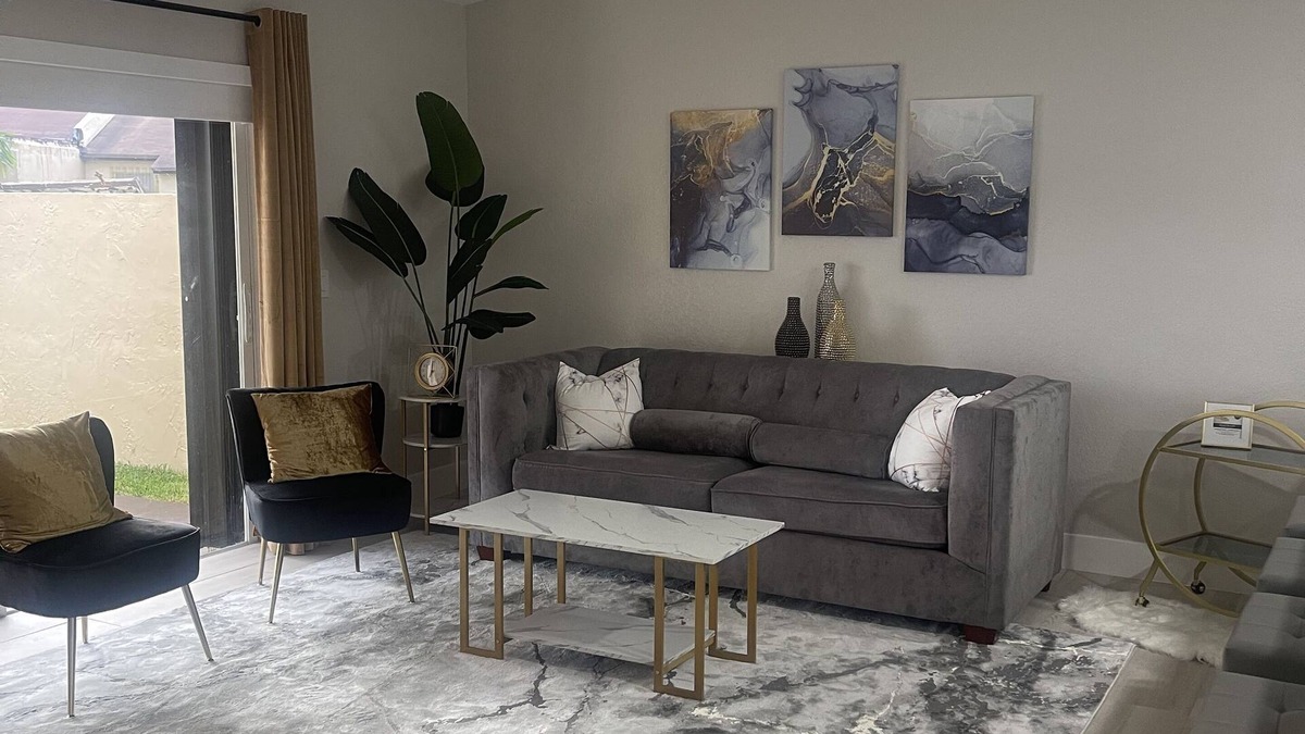 Miami Gardens House | Newly Renovated Modern Townhome