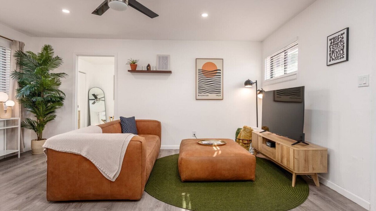 Cottonwood House | Newly Renovated Modern 1BR in Old Town Cottonwood