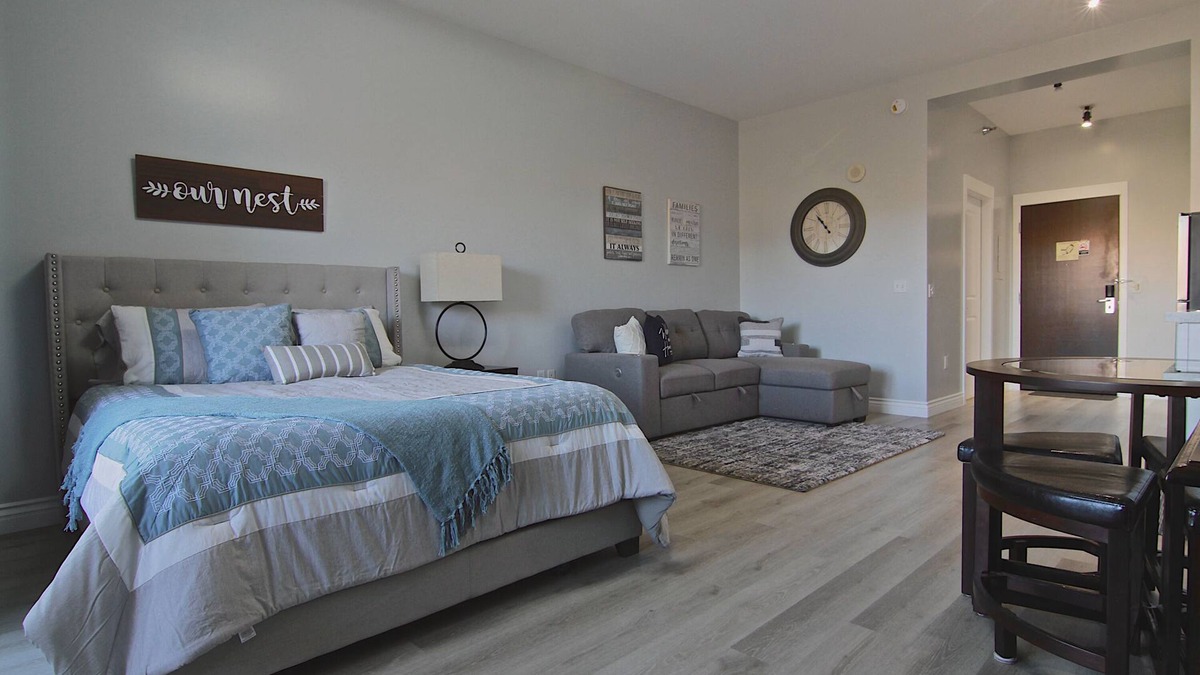 Lake Las Vegas Apartment | Newly Renovated Modern Condo