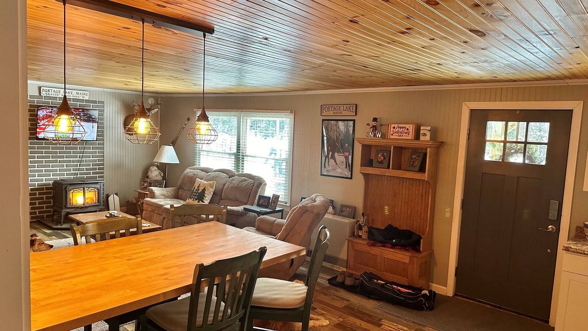 Portage Lake House | Newly Renovated, perfectly located and fully equiped.