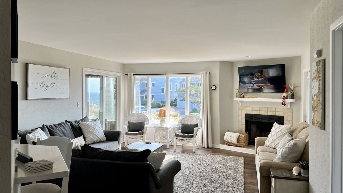 Duck Condo | NEWLY RENOVATED Sound Side Condo in Duck!