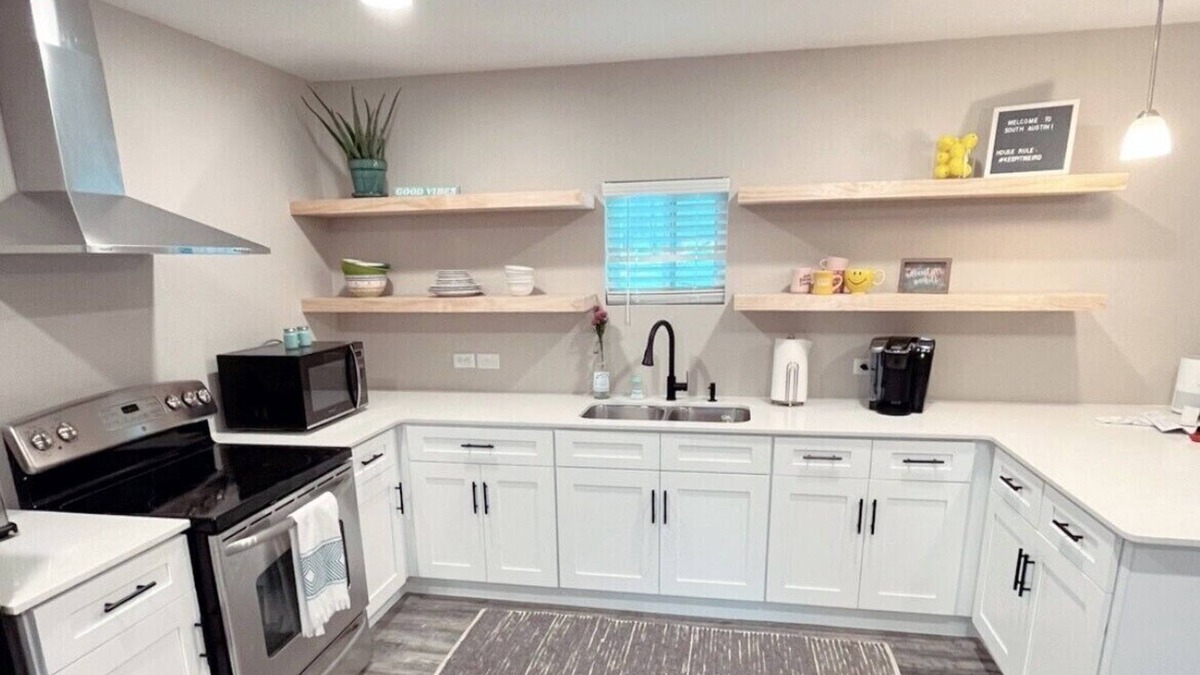 Austin Apartment | Newly Renovated South Austin Guesthouse with Private Backyard
