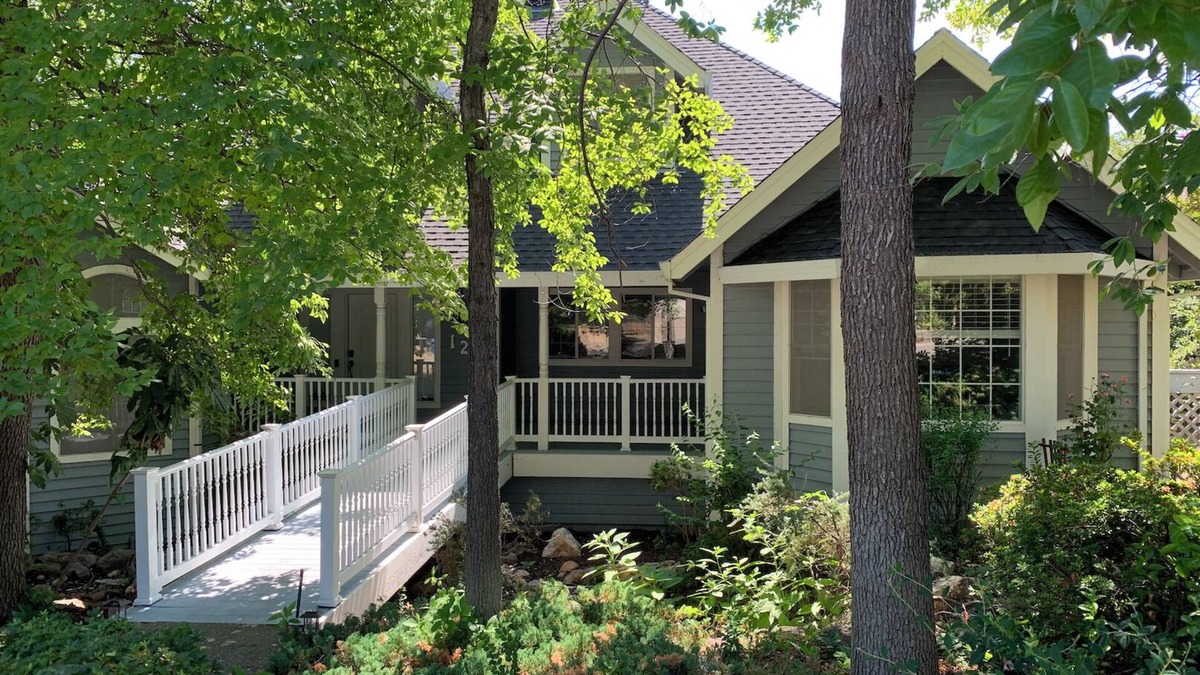 Represa House | Newly renovated spacious home near Folsom Lake