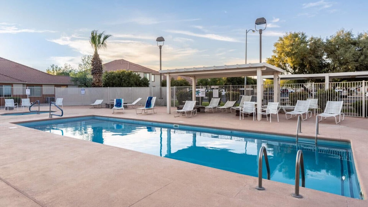 Mesquite Condo | Newly Renovated Sparkling Springs by J and Amy BL990802