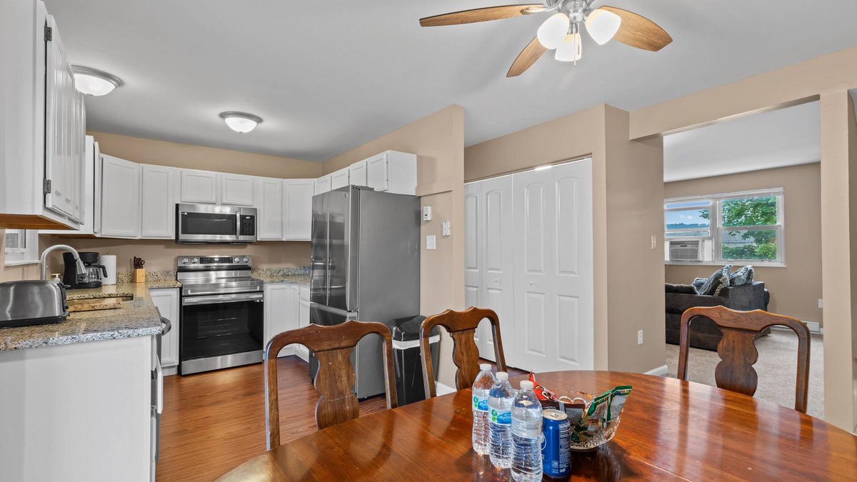 Highspire House | *Newly* Renovated Stay at modern 3BR Townhome (15 minutes from Harris-Hershey)