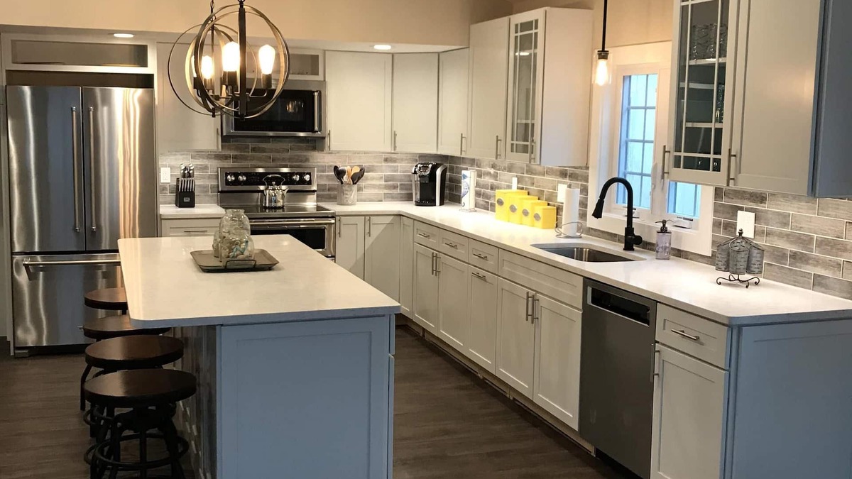 Little Compton House | Newly renovated house minutes to South Shore Beach