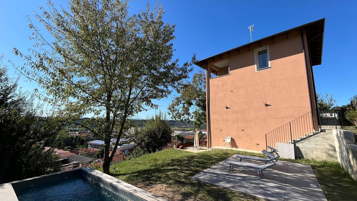 Farigliano Villa | Newly renovated Villa in Langhe region with pool, terrace and spacious park.