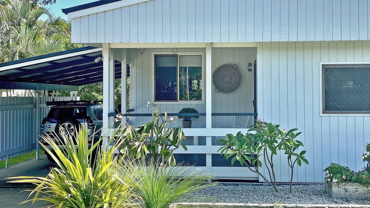Amity Point House | Newly Renovated With Pool