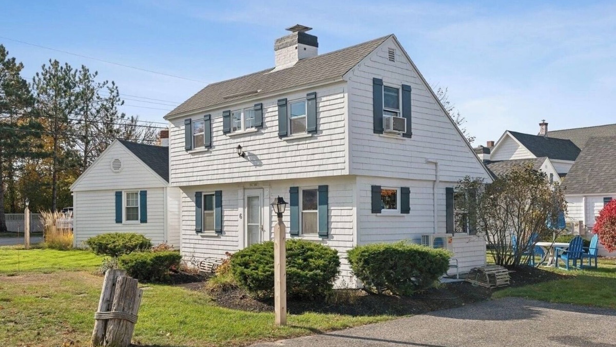 Pine Point Cottage | Newly updated - A coastal cottage steps from Pine Point Beach!