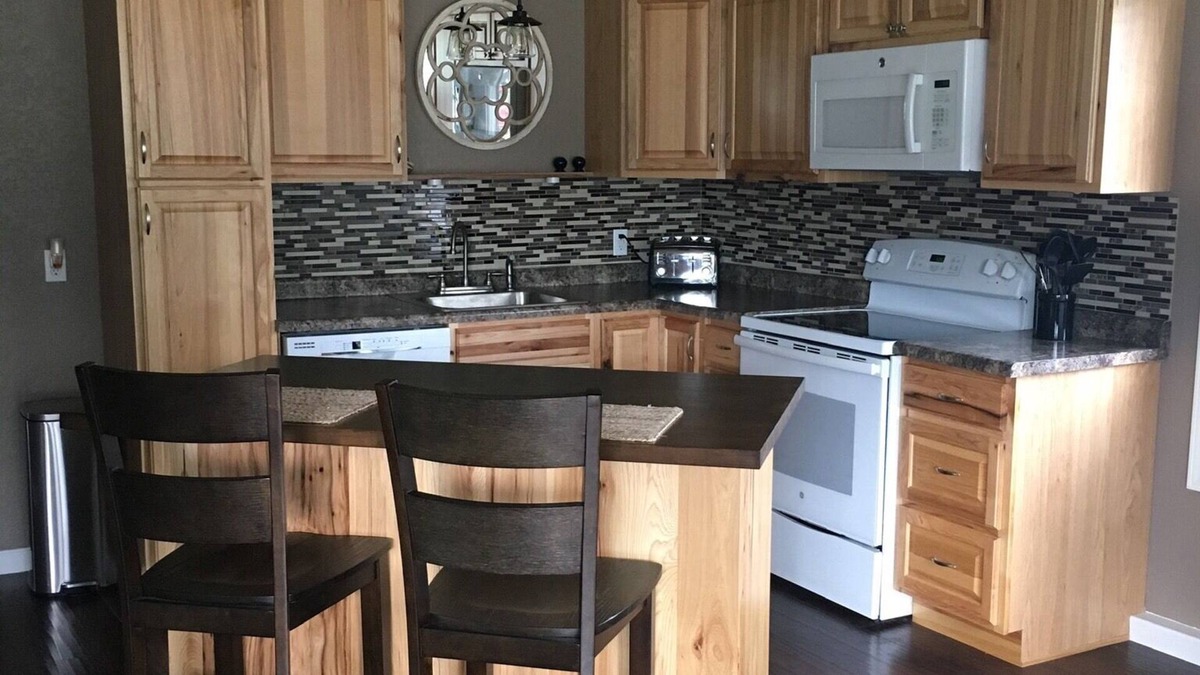 Cadillac House | Newly Updated Home - 900 Chestnut St. - short walk to Lake Cadillac