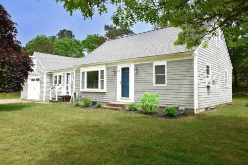South Dennis House | Newly Updated Home Stone Patio & Fire Pit