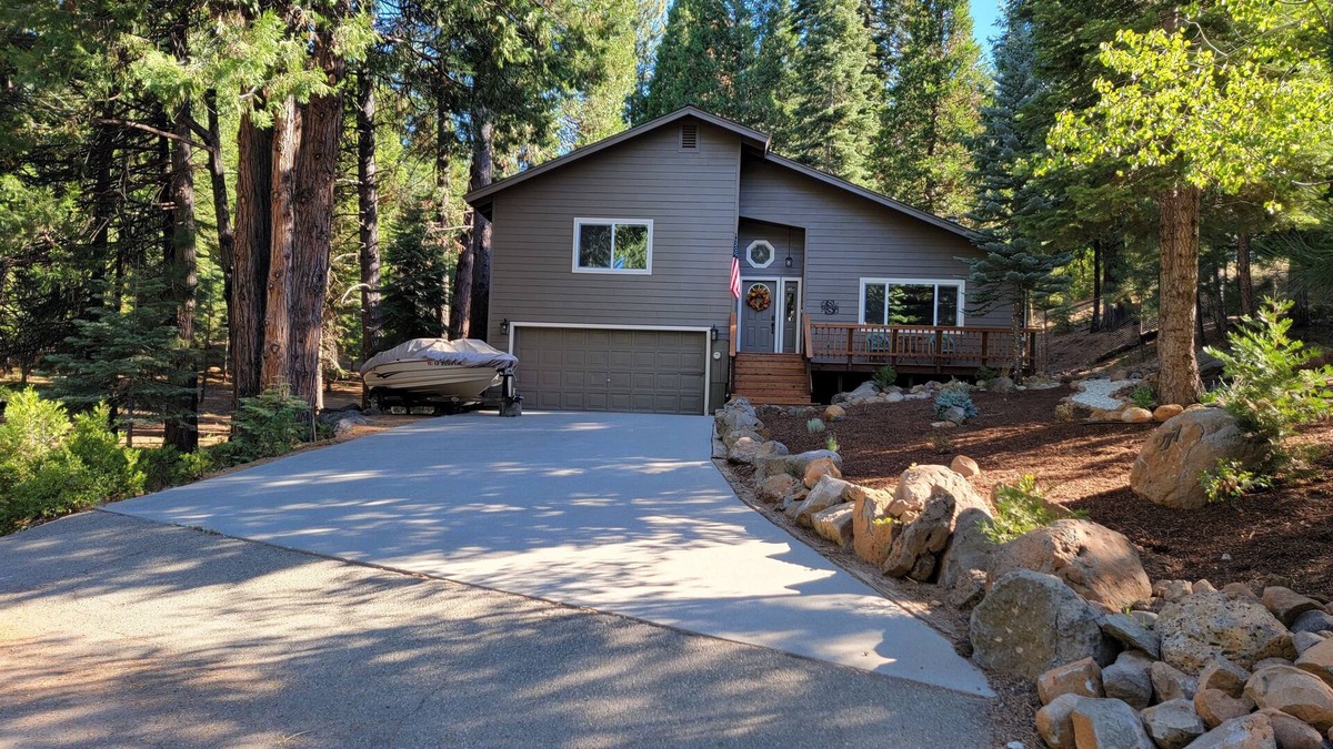 Lake Almanor West Cabin | Newly updated Lake Almanor West home just minutes from the lake