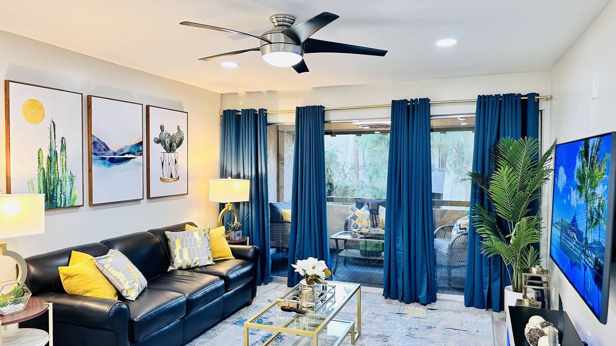 Entertainment District Condo | Newly Updated Modern Scottsdale Condo Old Town