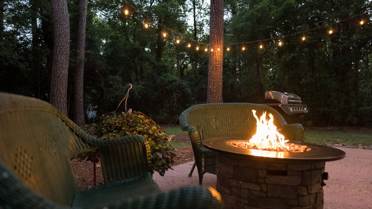 Valdosta House | Newly Updated Premium Property, Super Clean, Close to SGMC & VSU, Pets, Fire Pit