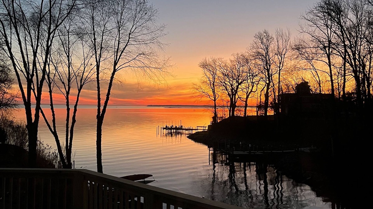 Montross House | Newly updated waterfront home in Montross!