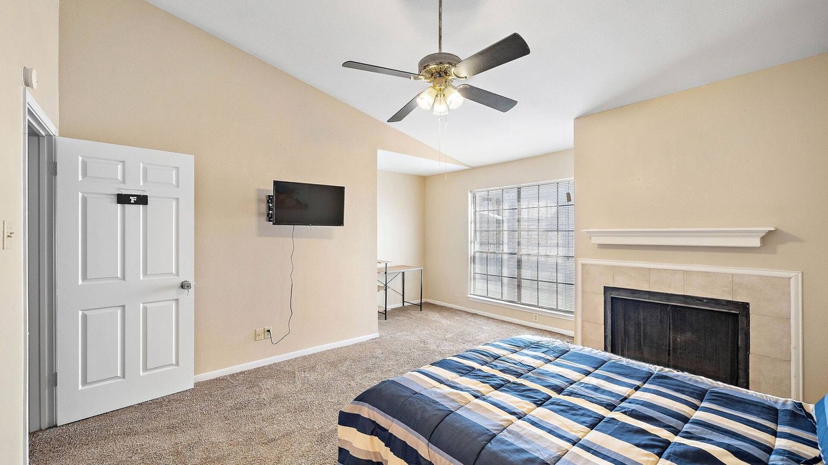 Greater Fondren Southwest House | Newly Upgraded Townhome